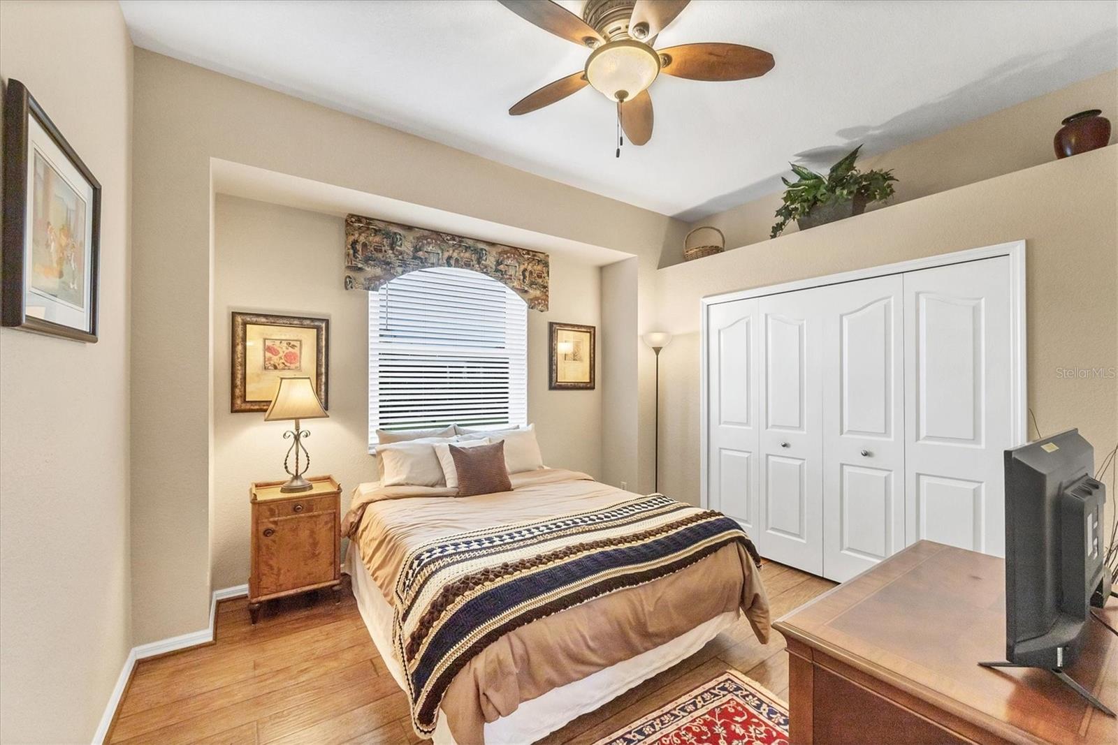 4180 SURFSIDE CT