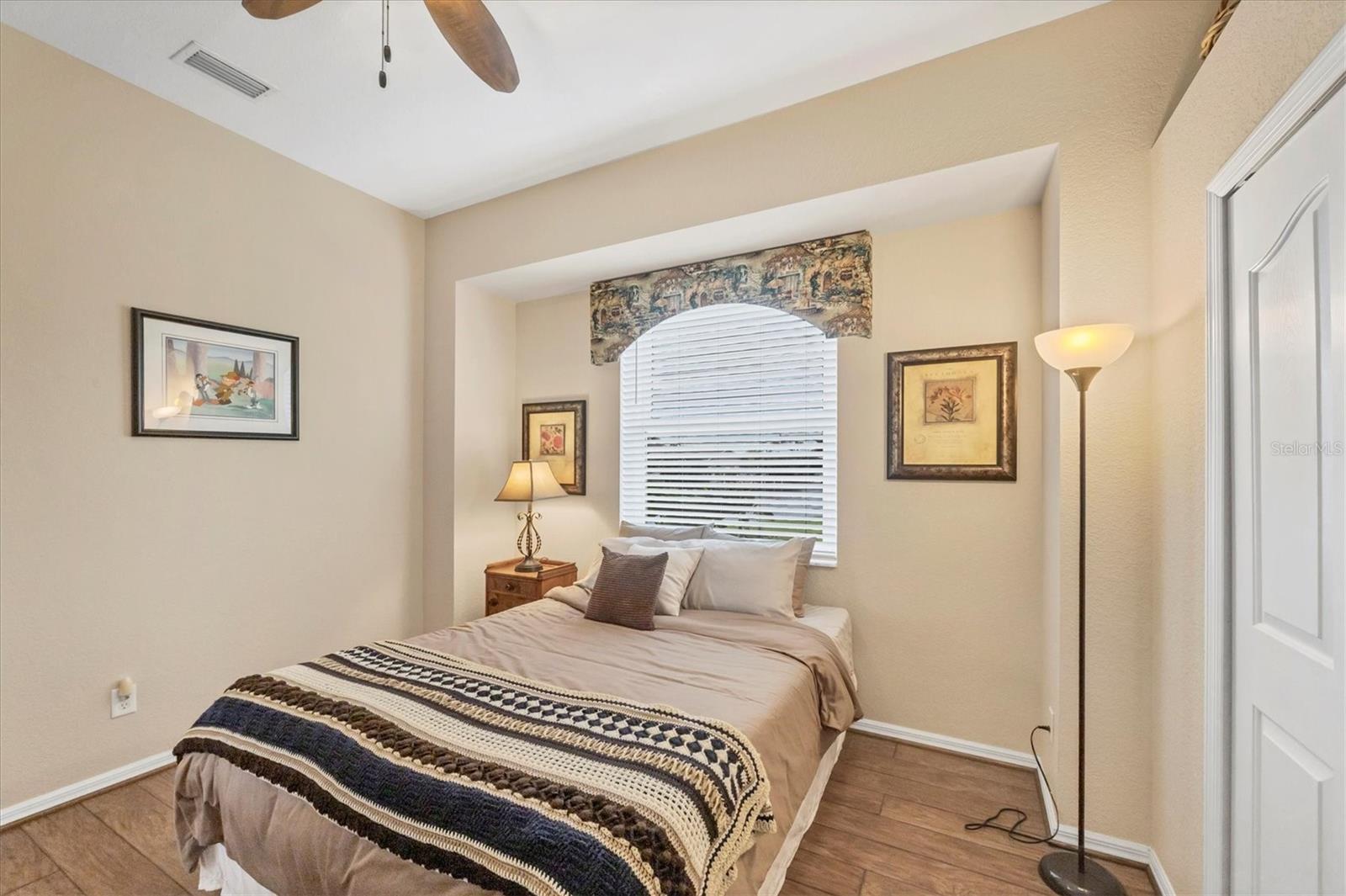 4180 SURFSIDE CT