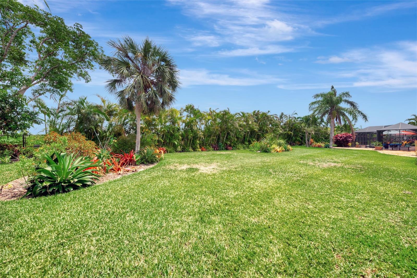 8170 CASA DE MEADOWS DR