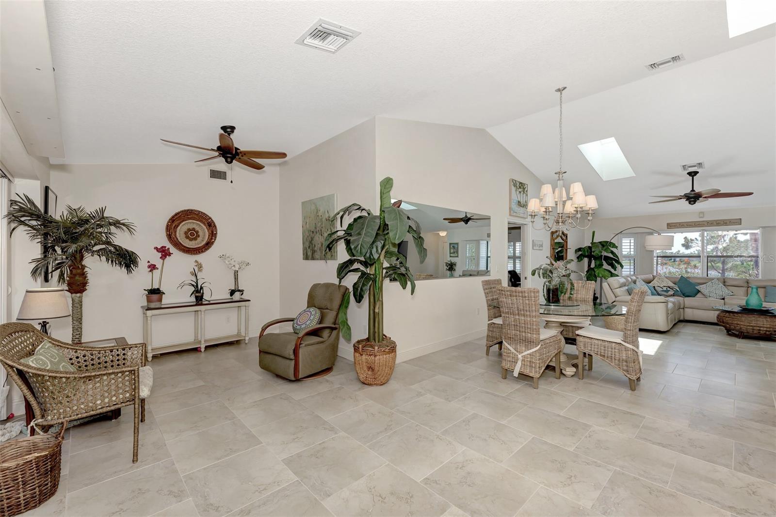 8170 CASA DE MEADOWS DR