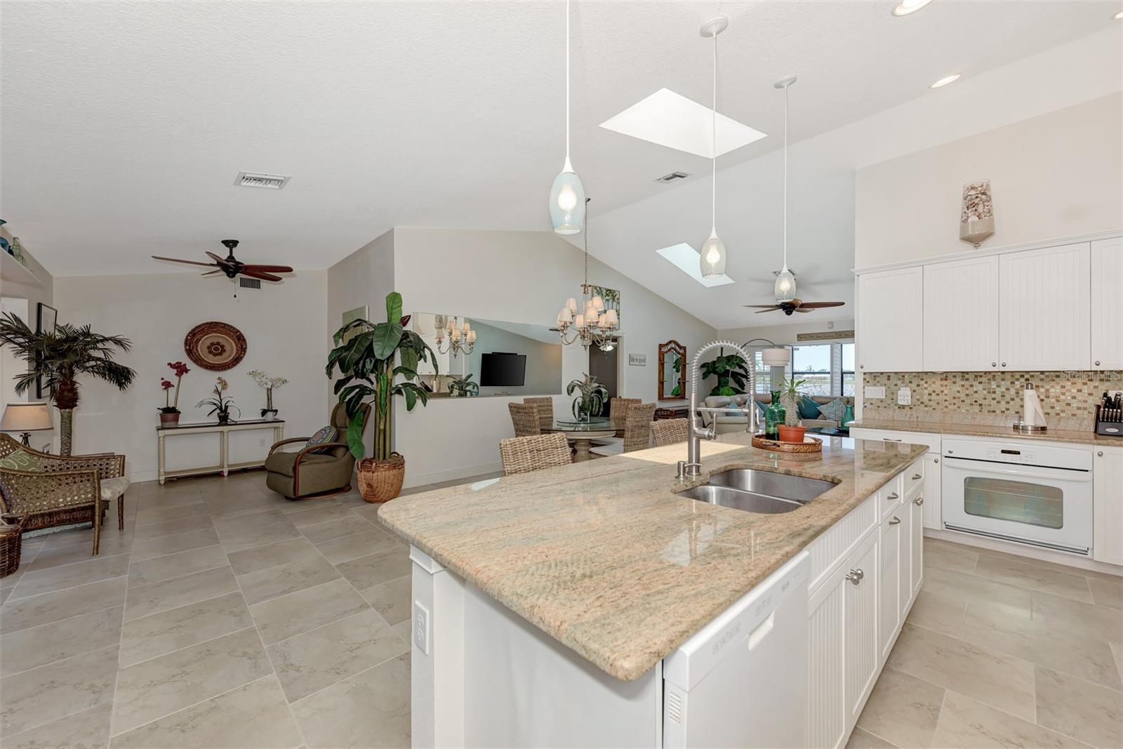 8170 CASA DE MEADOWS DR