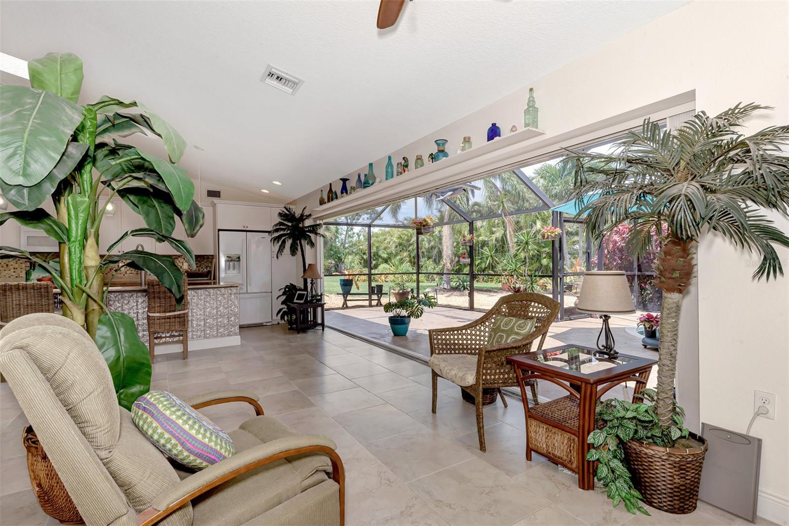 8170 CASA DE MEADOWS DR