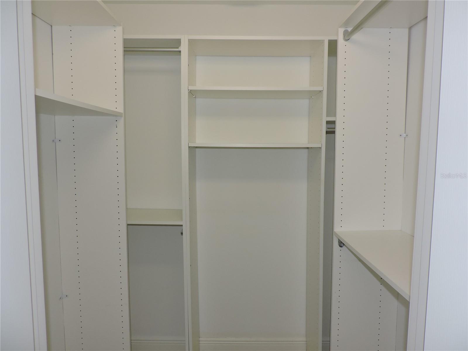 8170 CASA DE MEADOWS DR