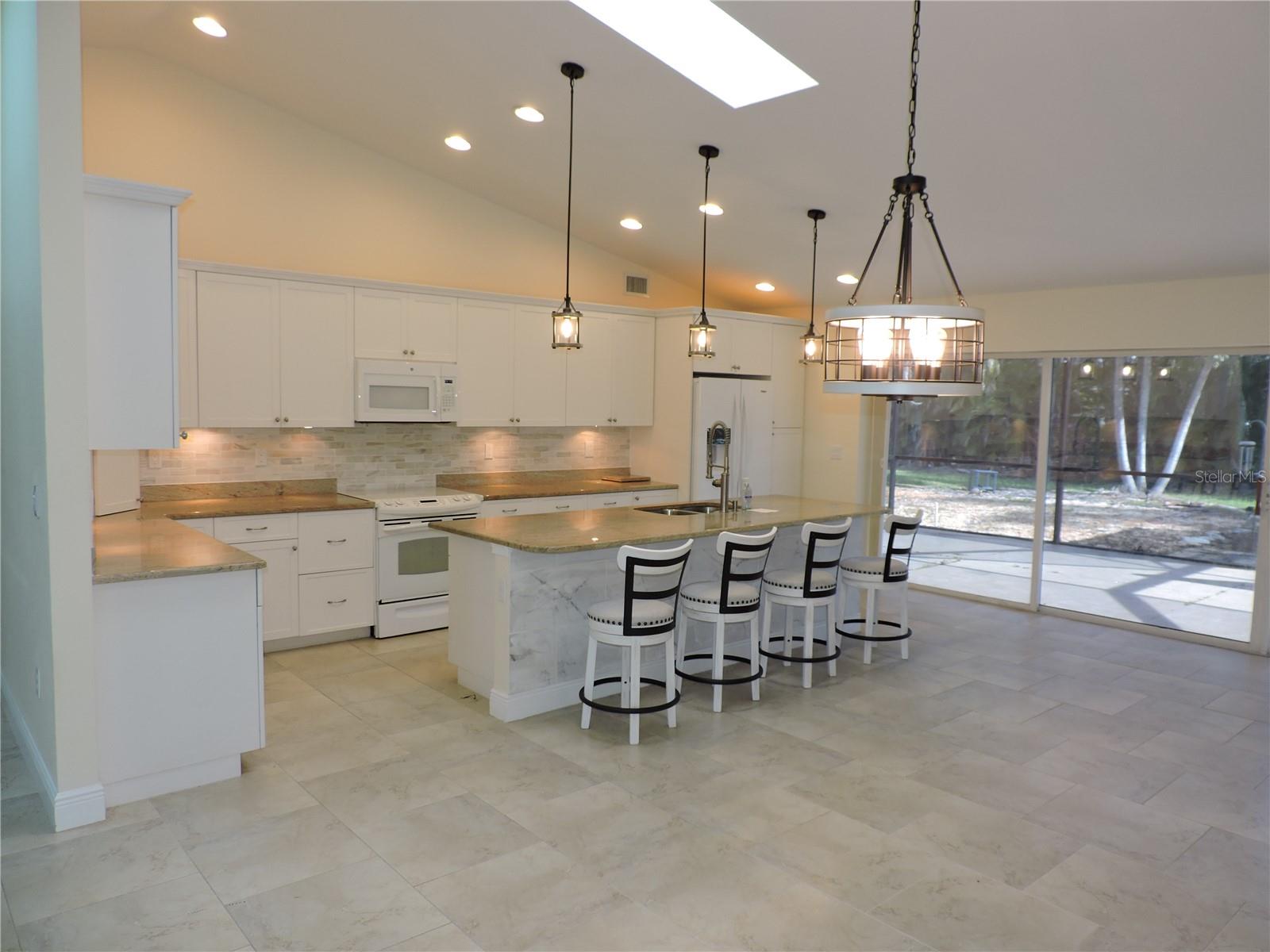 8170 CASA DE MEADOWS DR