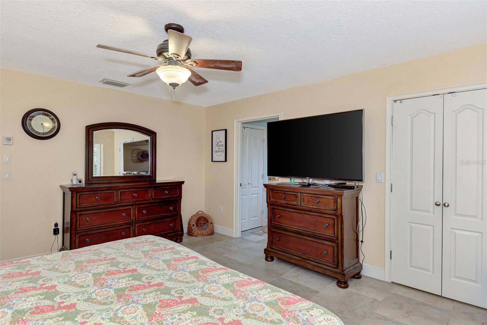 8170 CASA DE MEADOWS DR