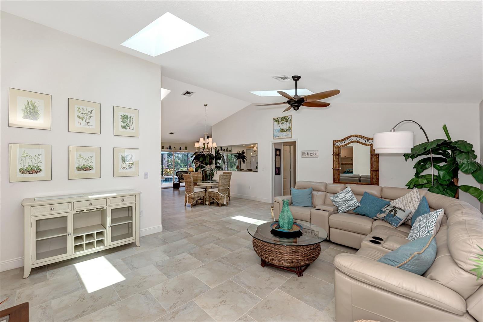 8170 CASA DE MEADOWS DR