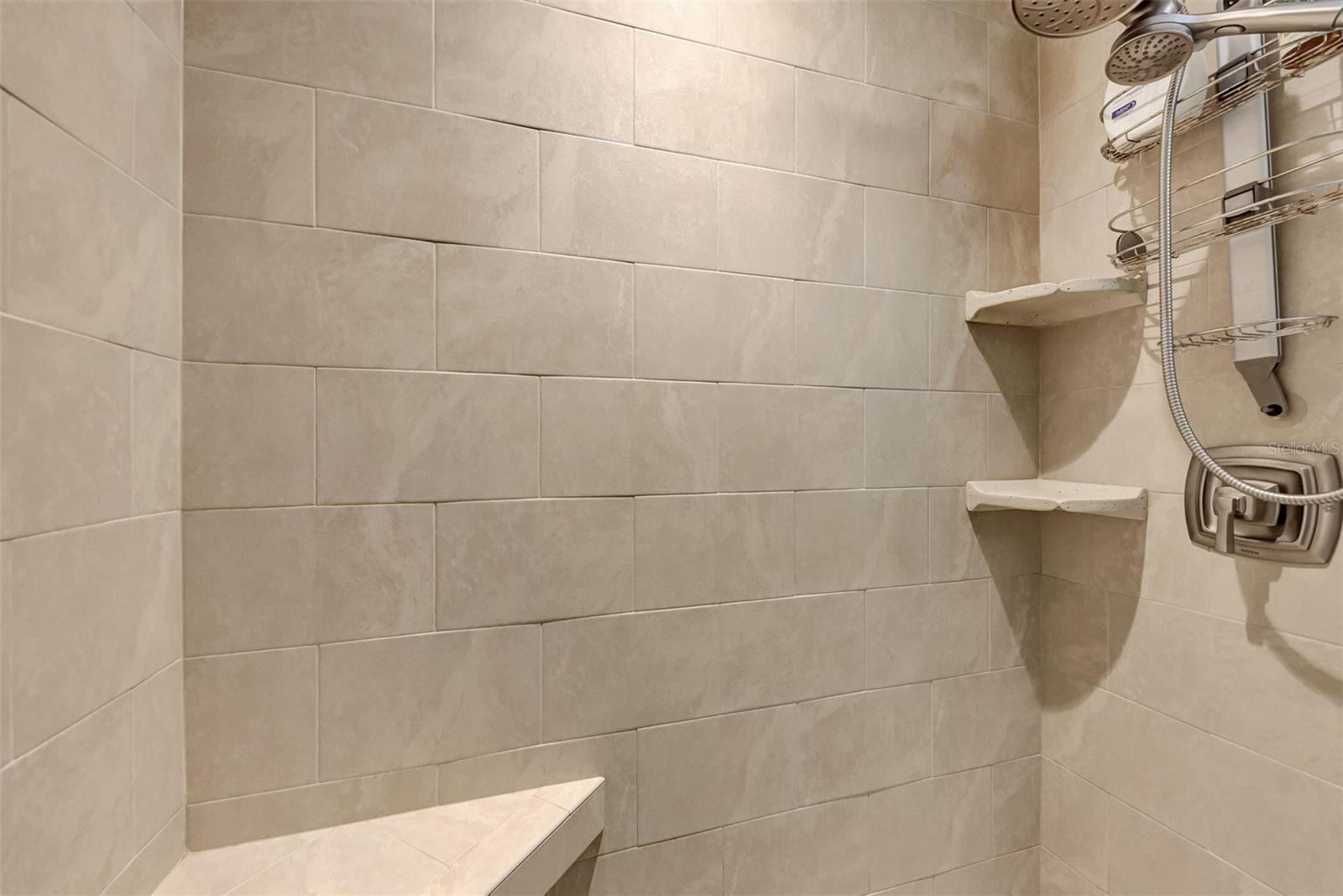 8170 CASA DE MEADOWS DR