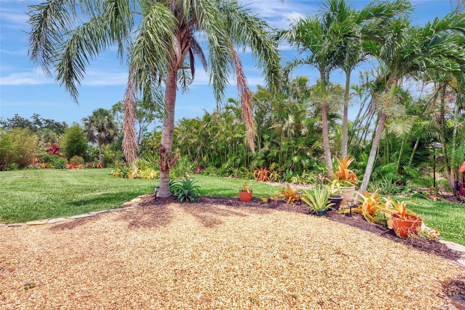 8170 CASA DE MEADOWS DR