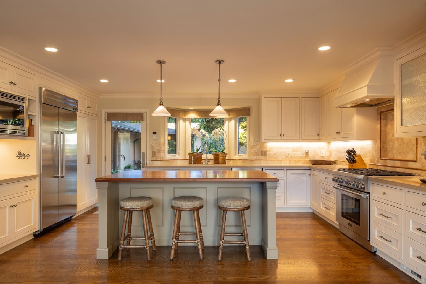 7064 Valley Greens CIR