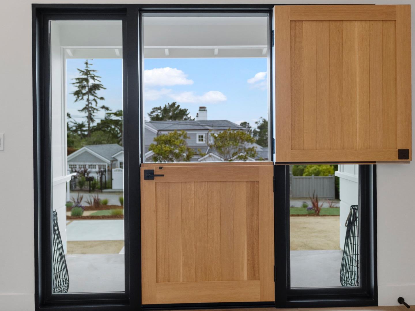 3053 Strawberry Hill RD