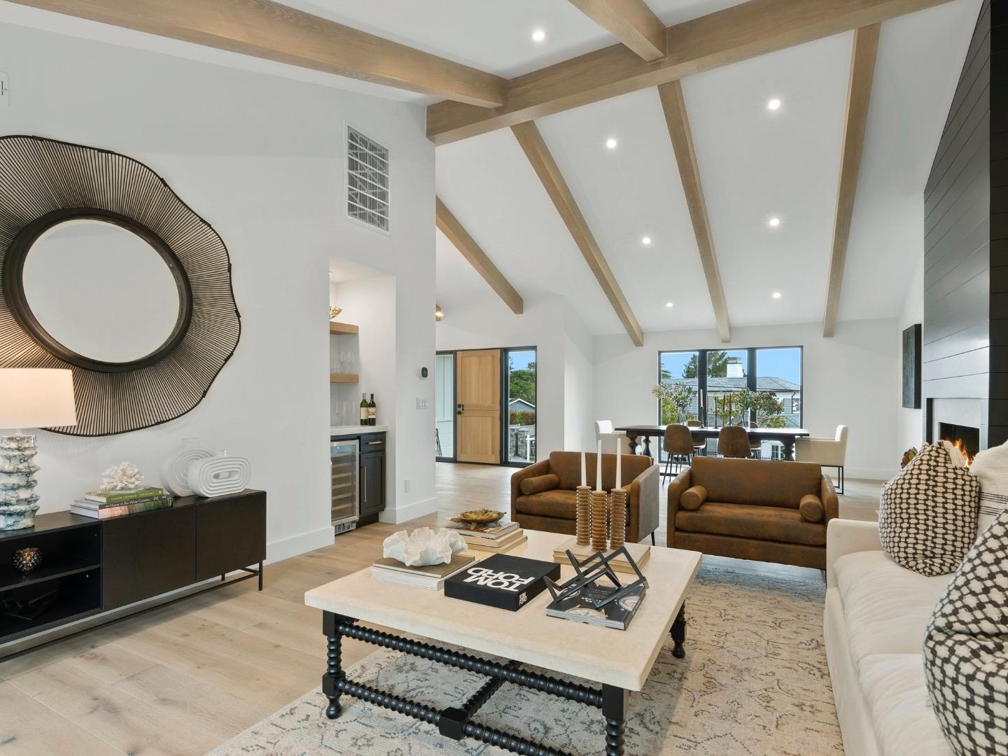 3053 Strawberry Hill RD