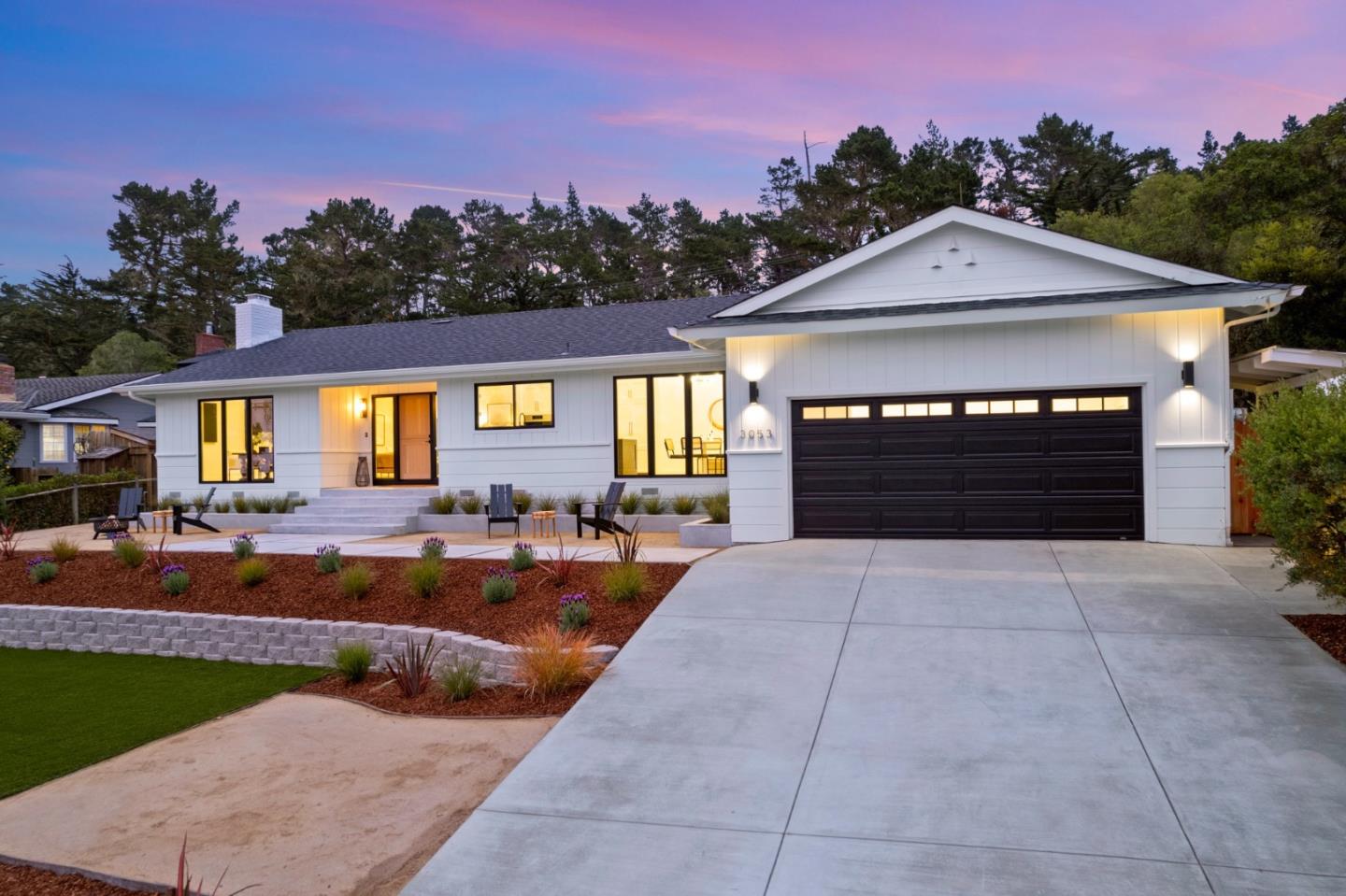 3053 Strawberry Hill RD