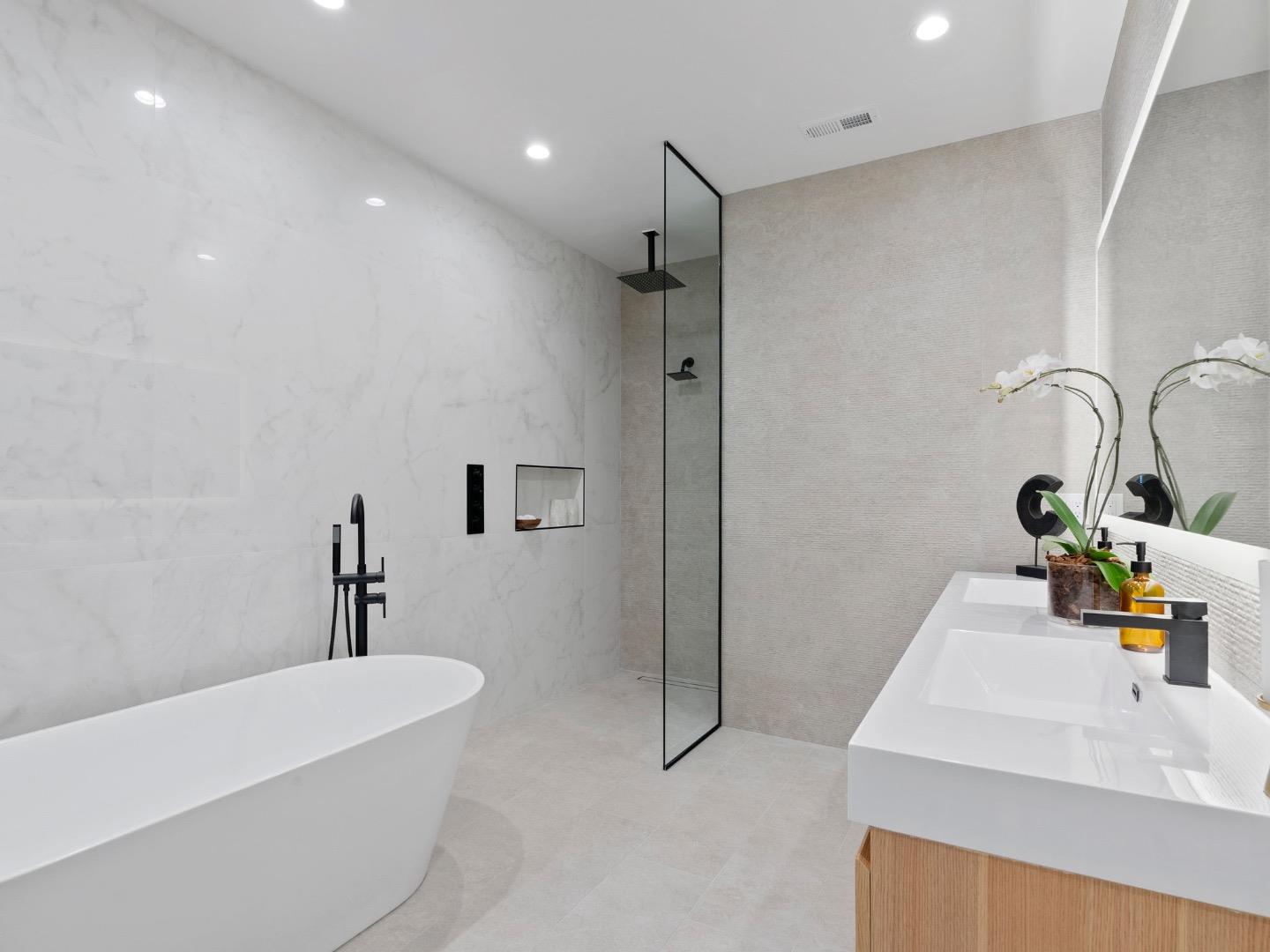 3053 Strawberry Hill RD