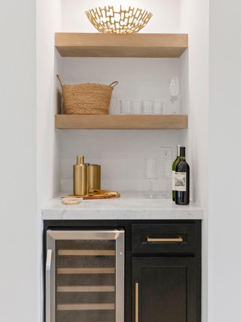 3053 Strawberry Hill RD