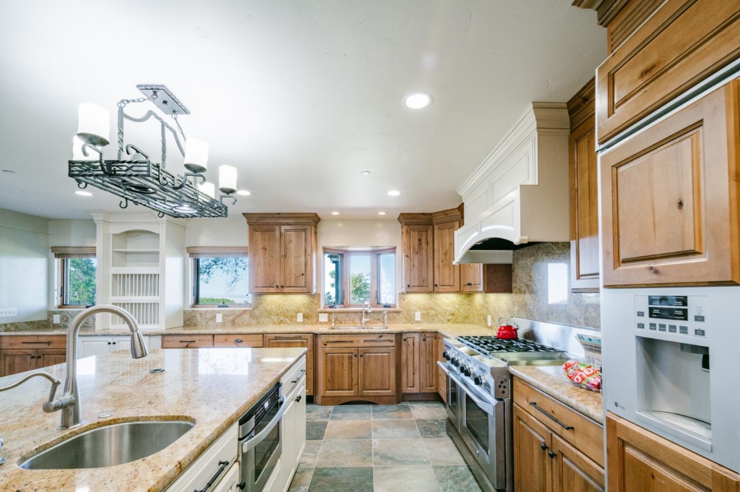 300 Corona RD