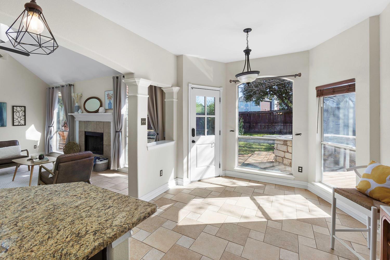 7024 Thistle Hill WAY