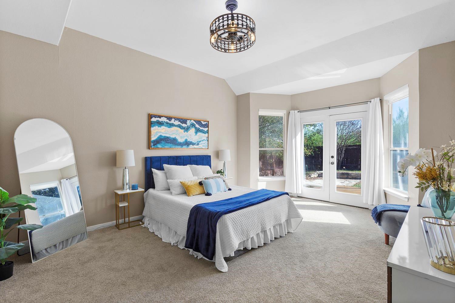 7024 Thistle Hill WAY