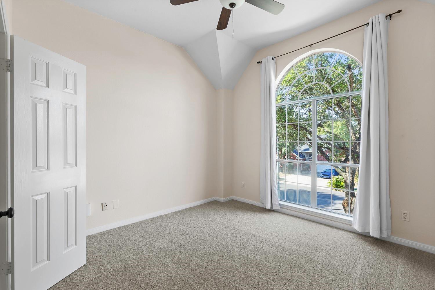 7024 Thistle Hill WAY