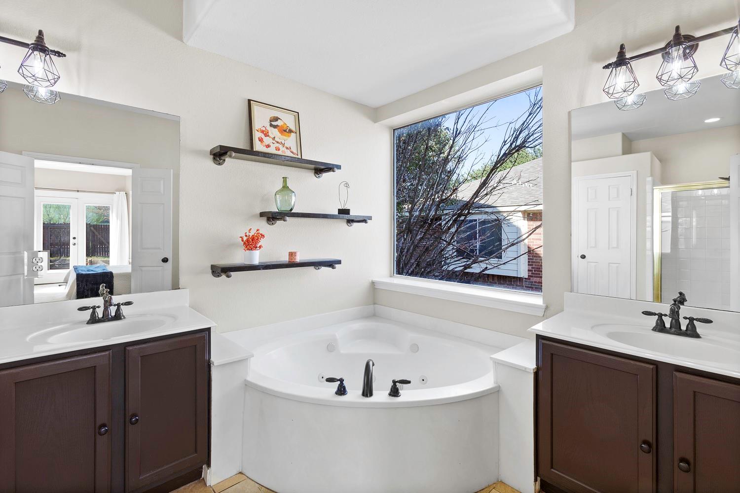 7024 Thistle Hill WAY