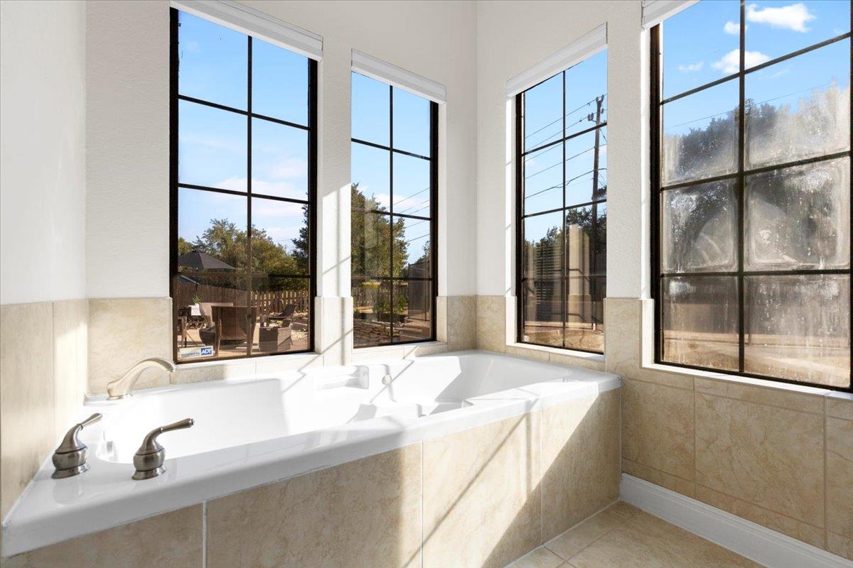 10301 Pickfair DR, Austin