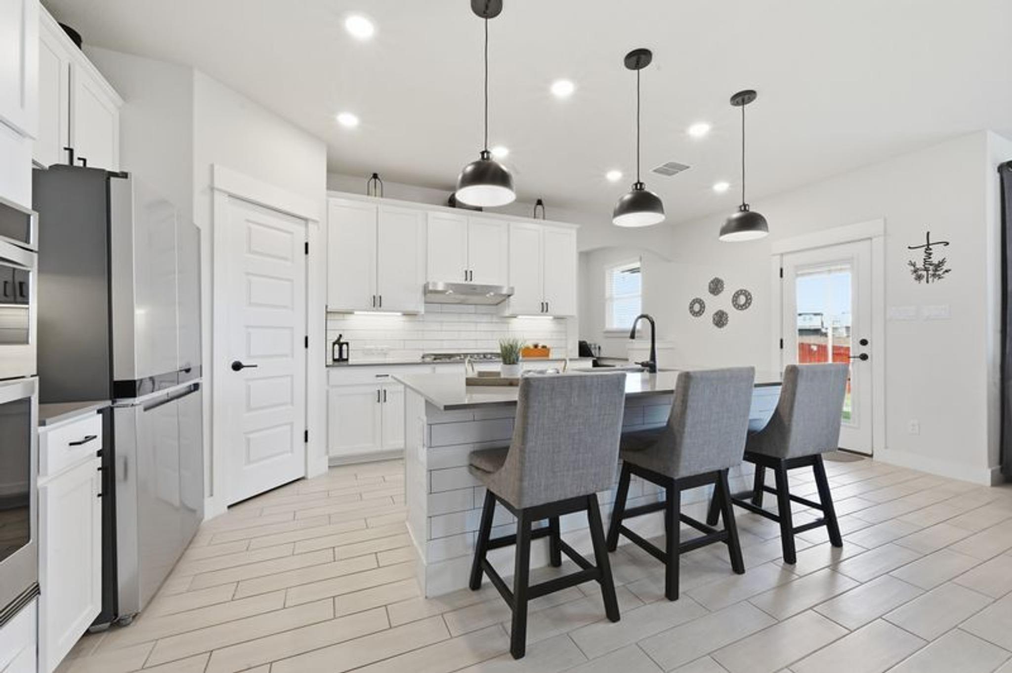 425 Purple Heart DR