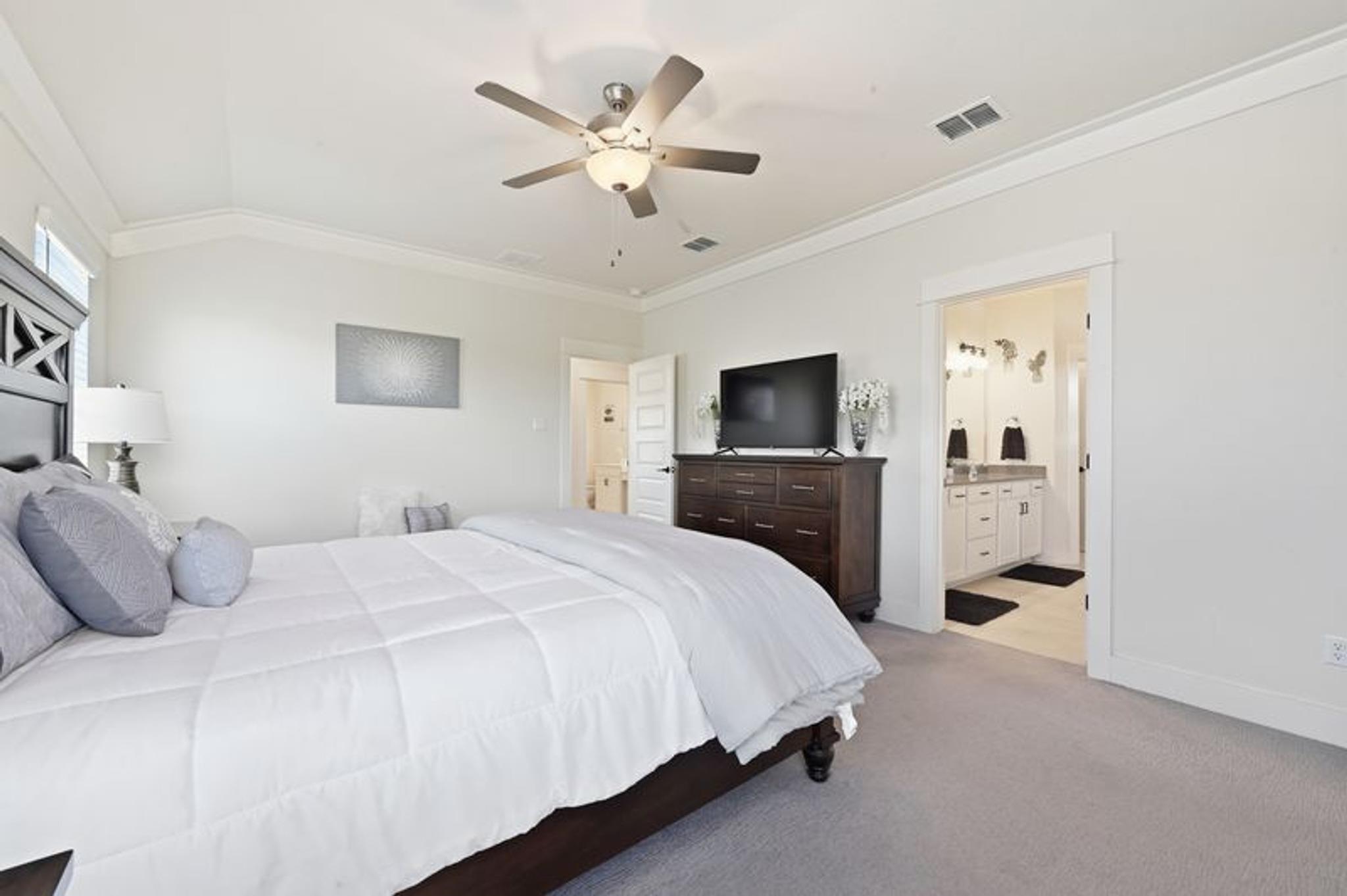 425 Purple Heart DR
