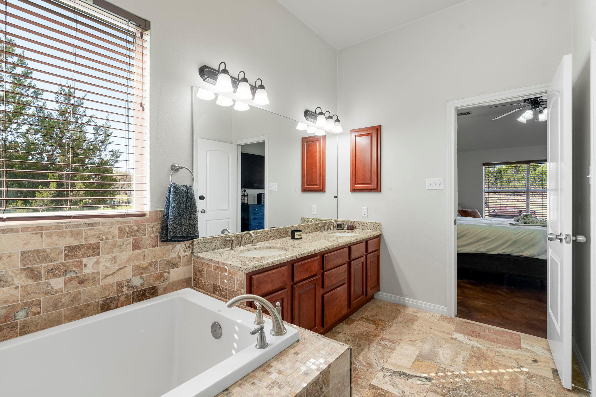 463 Beauchamp RD