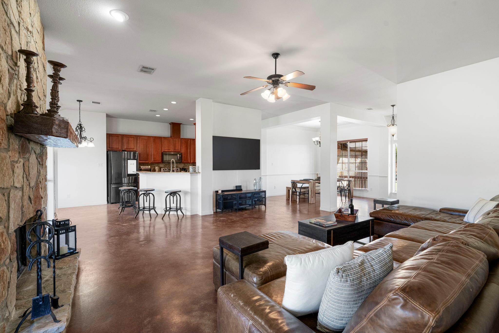 463 Beauchamp RD