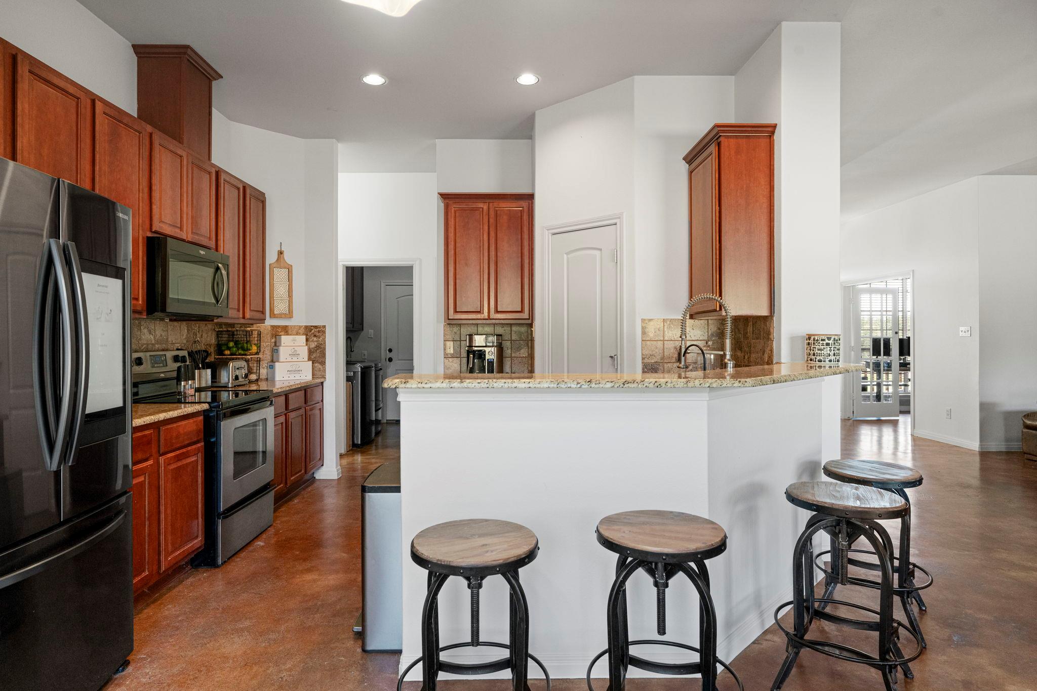 463 Beauchamp RD
