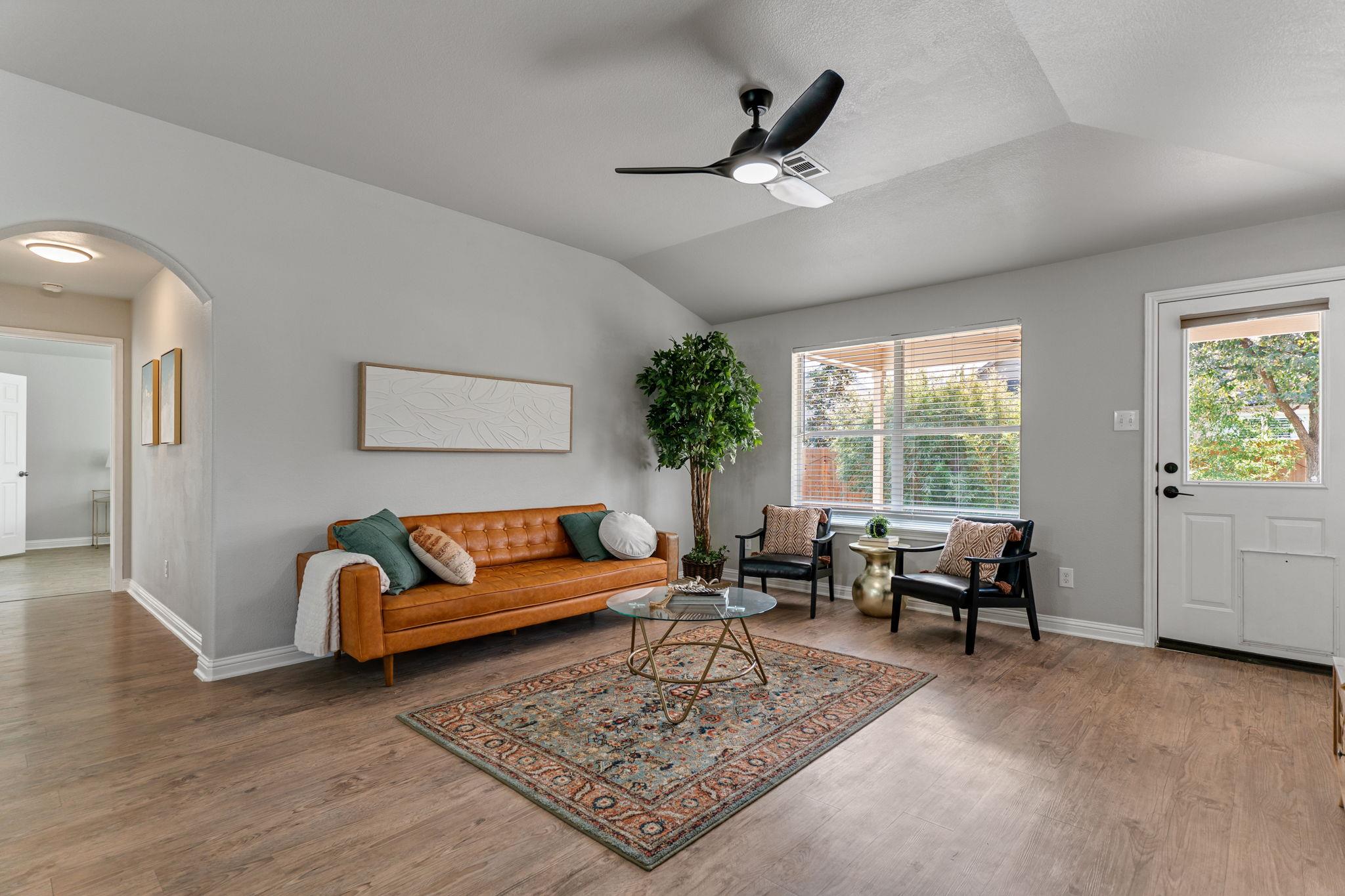 347 Serene Hollow LN