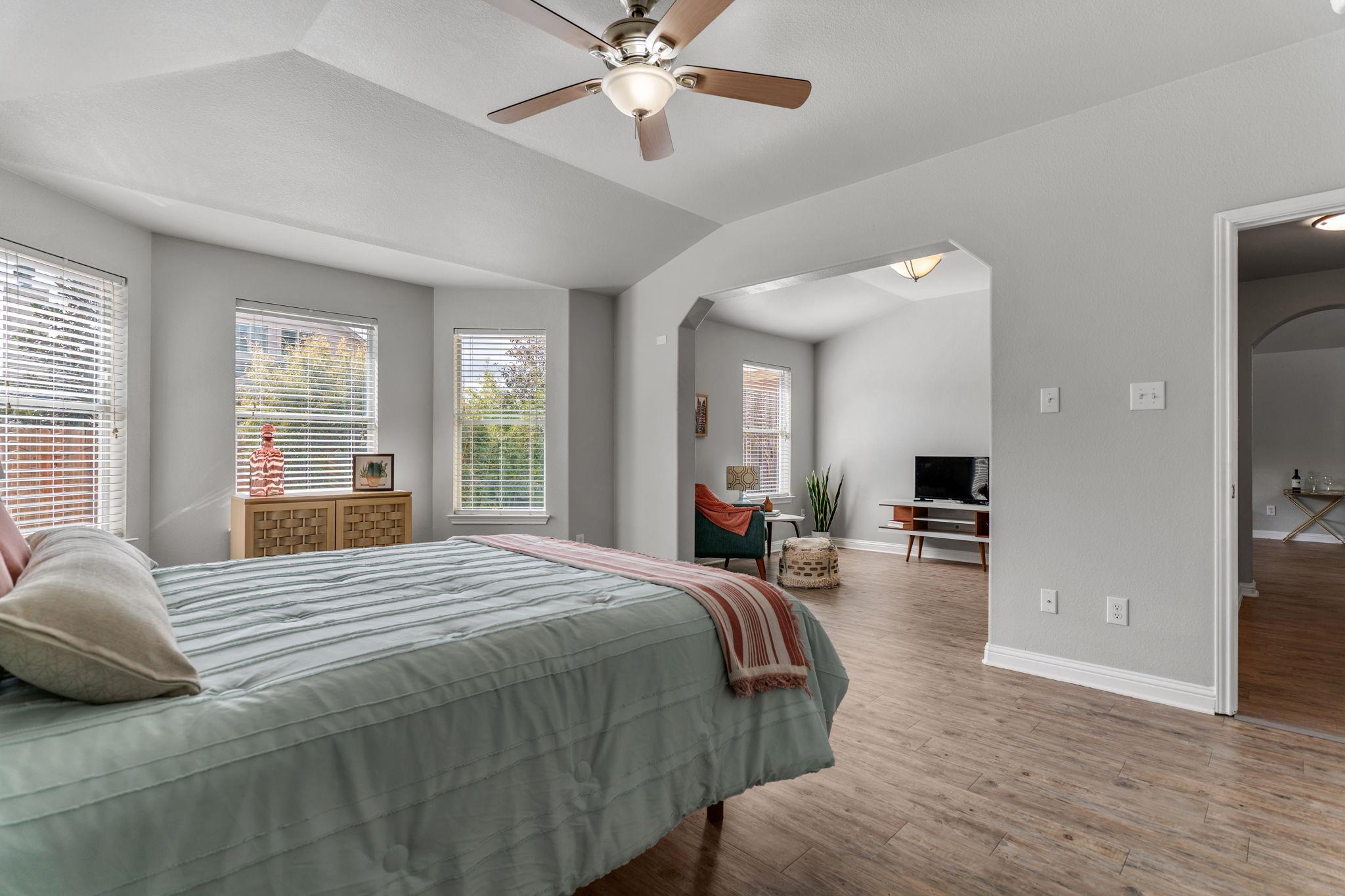 347 Serene Hollow LN