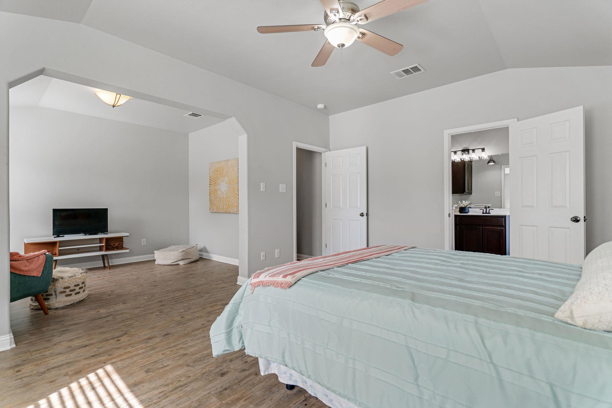 347 Serene Hollow LN