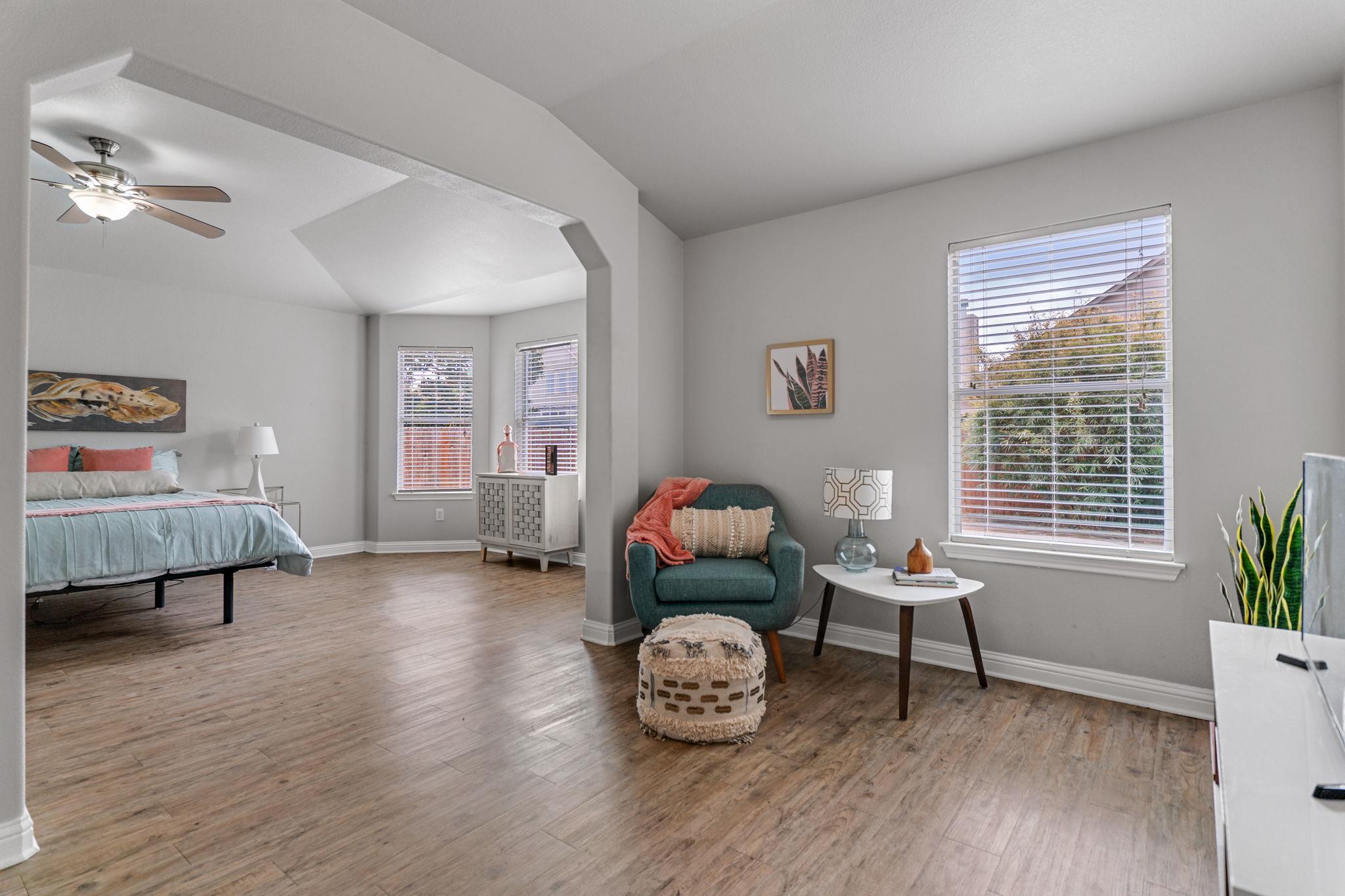 347 Serene Hollow LN