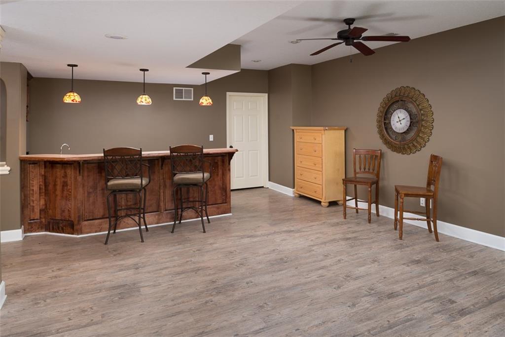 709 NE Twin Brook Drive