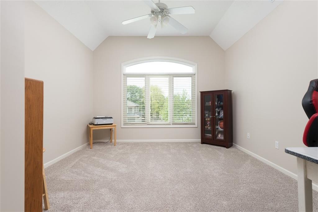 709 NE Twin Brook Drive