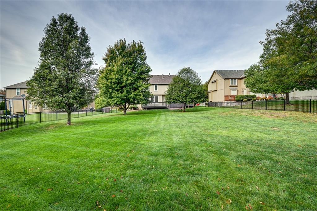 709 NE Twin Brook Drive