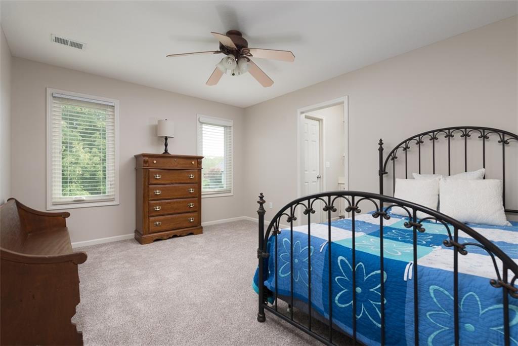 709 NE Twin Brook Drive