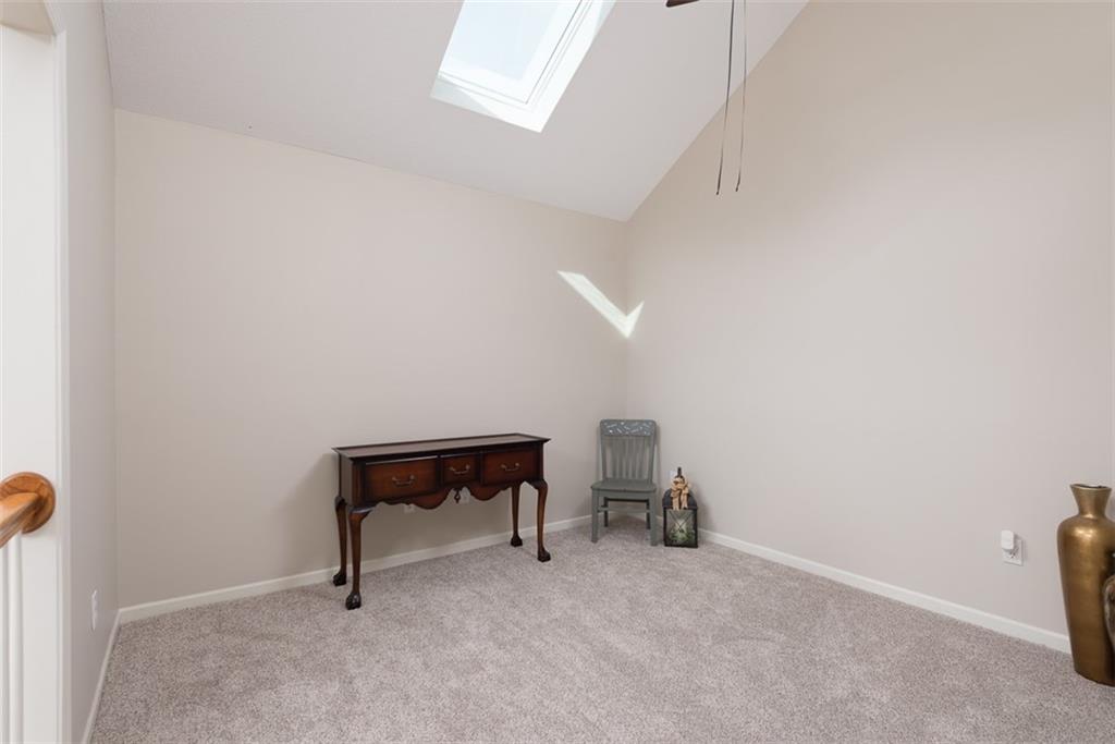 709 NE Twin Brook Drive