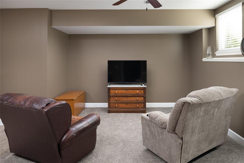 709 NE Twin Brook Drive