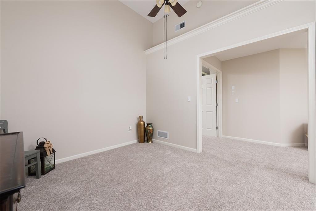 709 NE Twin Brook Drive