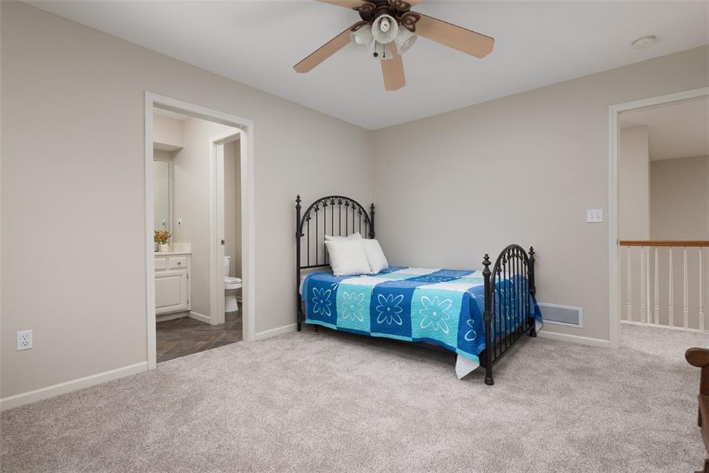 709 NE Twin Brook Drive