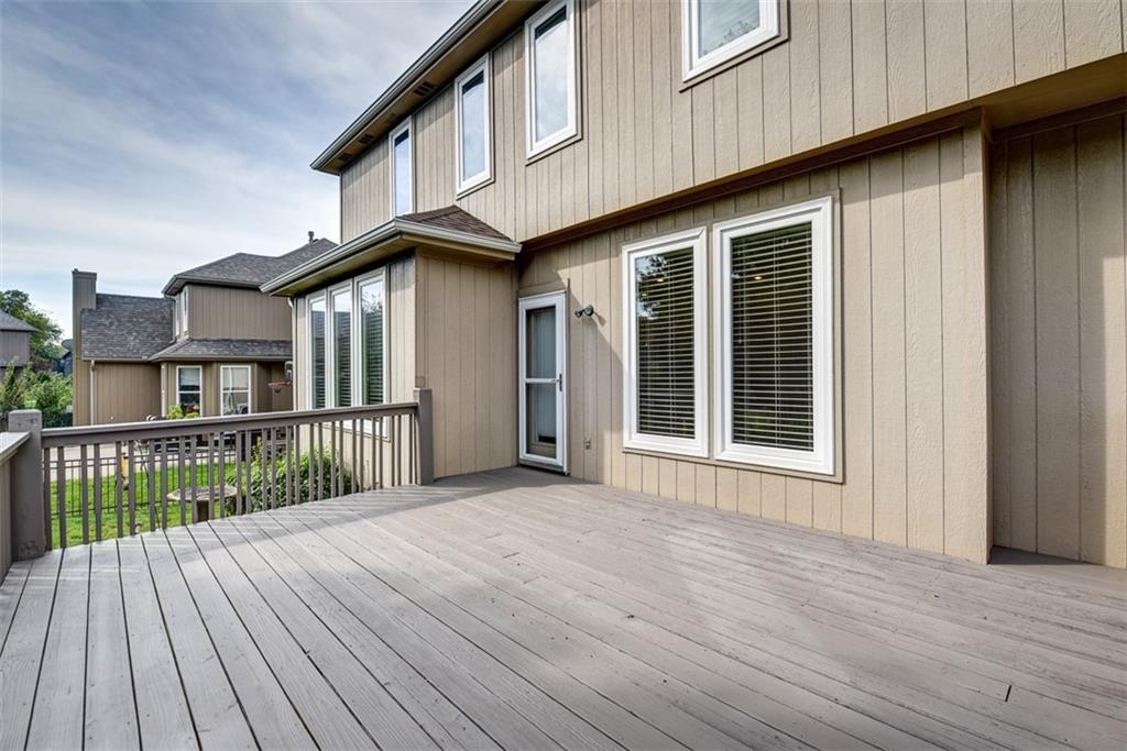 709 NE Twin Brook Drive