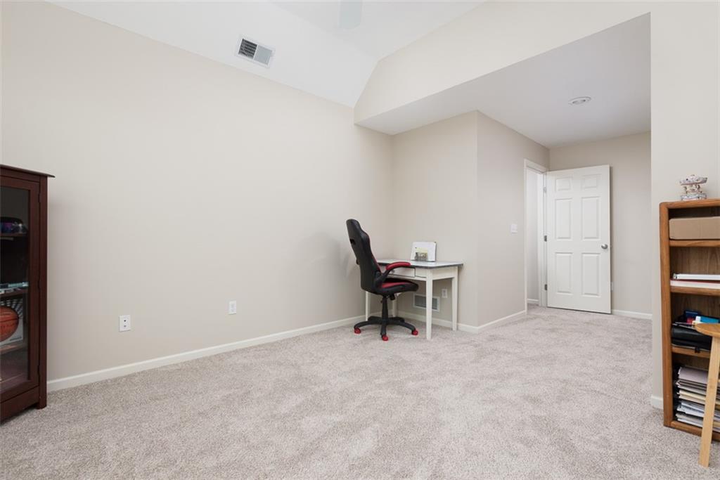 709 NE Twin Brook Drive