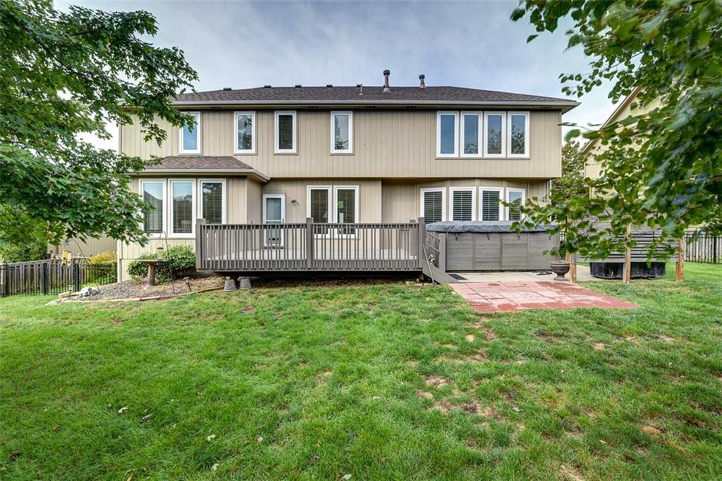 709 NE Twin Brook Drive