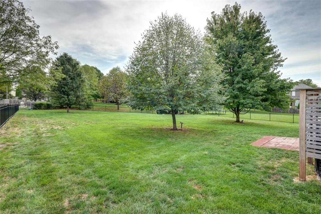 709 NE Twin Brook Drive