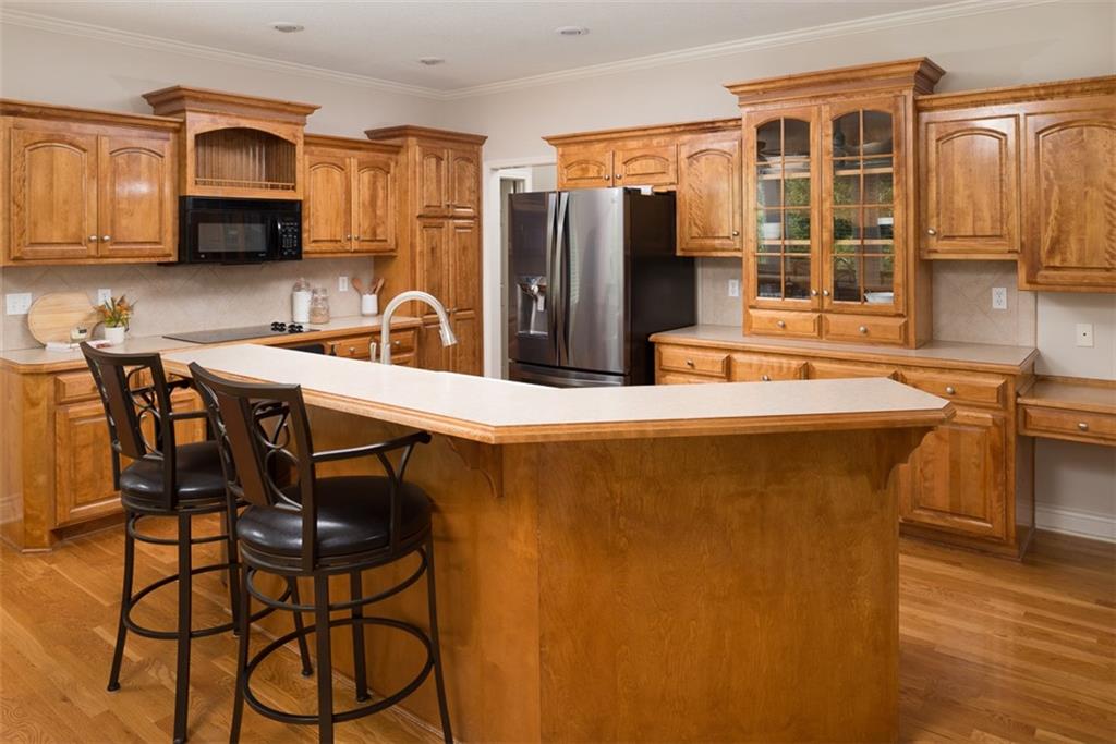 709 NE Twin Brook Drive