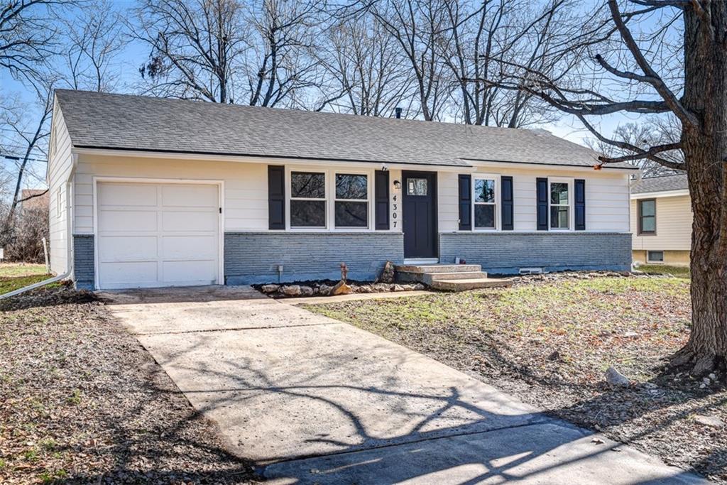 4307 N Denver Avenue