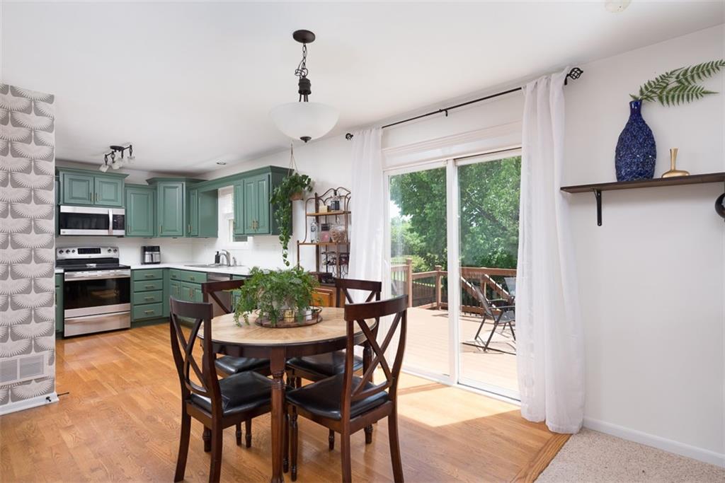 10209 N Lewis Avenue