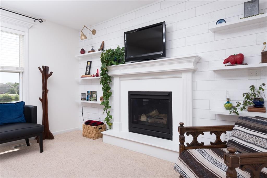 10209 N Lewis Avenue