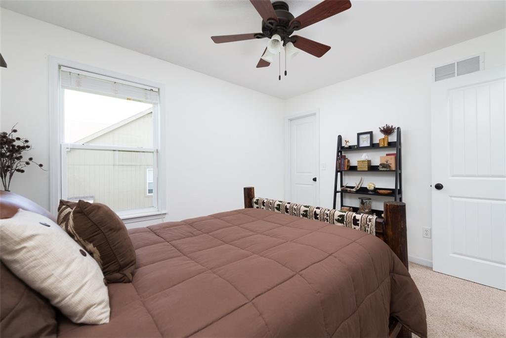 10209 N Lewis Avenue